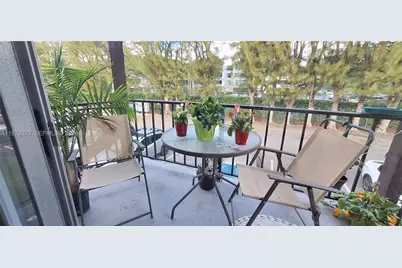 10832 N Kendall Dr #U16, Kendall, FL 33176 - Photo 9