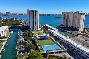 1800 NE 114th St, Miami, FL 33181 - Photo 39