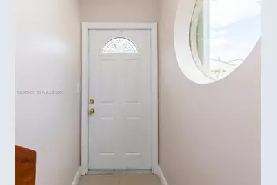 11202 Taft St #11202, Pembroke Pines, FL 33026 - Photo 5