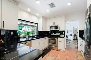 9860 SW 122nd St, Miami, FL 33176 - Photo 11