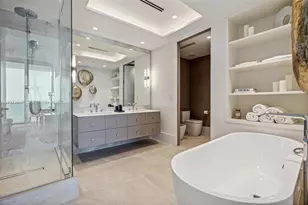 100 S Pointe Dr, Miami Beach, FL 33139 - Photo 15