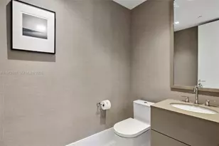 100 S Pointe Dr, Miami Beach, FL 33139 - Photo 13