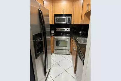 10025 Winding Lake Rd #204, Sunrise, FL 33351 - Photo 7