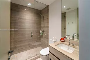 18975 Collins Ave, Sunny Isles Beach, FL 33160 - Photo 31