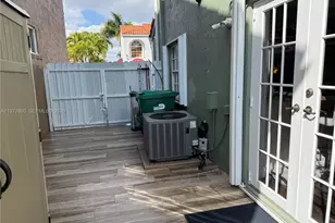 8648 NW 1st Ln, Miami, FL 33126 - Photo 13