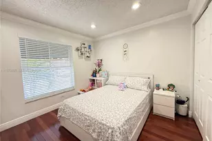 8648 NW 1st Ln, Miami, FL 33126 - Photo 37