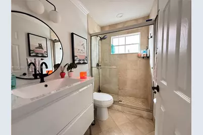 8648 NW 1st Ln, Miami, FL 33126 - Photo 35