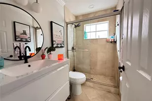 8648 NW 1st Ln, Miami, FL 33126 - Photo 35