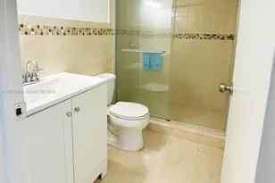 800 NE 199th St, Miami, FL 33179 - Photo 7