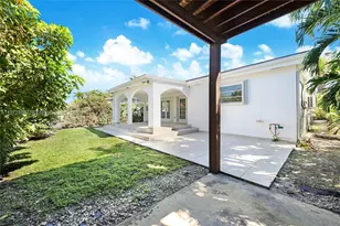 9056 Emerson Ave, Surfside, FL 33154 - Photo 13