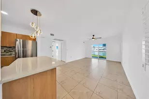 6905 Bay Dr, Miami Beach, FL 33141 - Photo 11