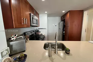 600 NE 36th St, Miami, FL 33137 - Photo 3