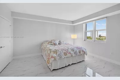 20000 E Country Club Dr #714, Aventura, FL 33180 - Photo 11
