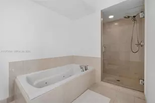 20000 E Country Club Dr, Aventura, FL 33180 - Photo 15