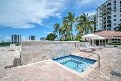 20000 E Country Club Dr #714, Aventura, FL 33180 - Photo 27