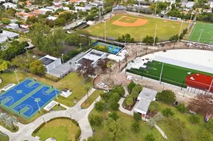 736 12th St, Miami Beach, FL 33139 - Photo 29