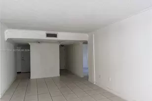 10000 NW 80th Ct, Hialeah Gardens, FL 33016 - Photo 11