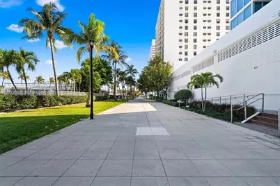 2655 Collins Ave #1404, Miami Beach, FL 33140 - Photo 29