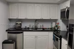 2655 Collins Ave, Miami Beach, FL 33140 - Photo 15