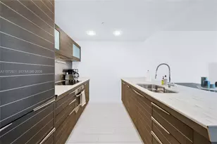 200 Biscayne Blvd Way, Miami, FL 33131 - Photo 3