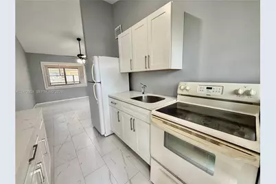 836 NW 12th Ter #2, Fort Lauderdale, FL 33311 - Photo 9