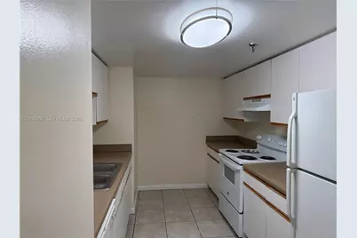 915 NW 1st Ave #LH0224, Miami, FL 33136 - Photo 5
