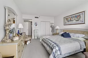 20281 E Country Club Dr, Aventura, FL 33180 - Photo 23