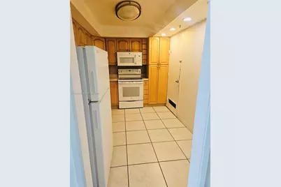 400 Kings Point Dr #1624, Sunny Isles Beach, FL 33160 - Photo 7
