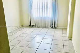 400 Kings Point Dr, Sunny Isles Beach, FL 33160 - Photo 15