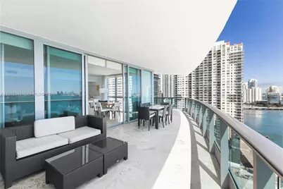 1331 Brickell Bay Dr #1901, Miami, FL 33131 - Photo 3