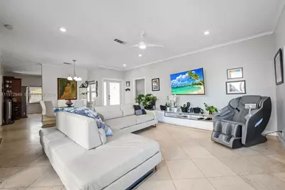 1026 SW 180th Ter, Pembroke Pines, FL 33029 - Photo 7