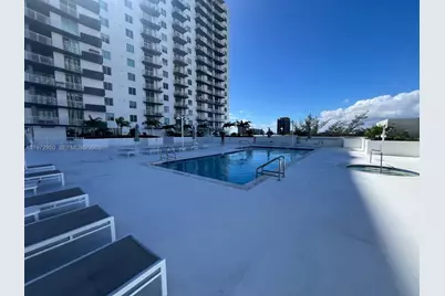 275 NE 18th St #810, Miami, FL 33132 - Photo 13