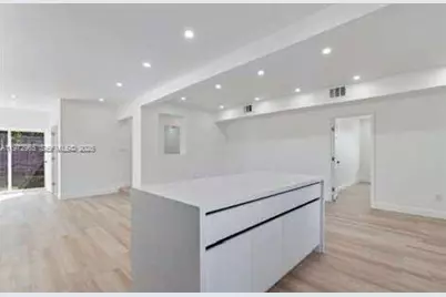 5701 SW 41st St #., West Park, FL 33023 - Photo 13