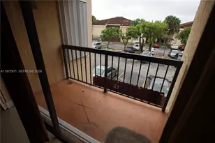 690 W Park Dr, Miami, FL 33172 - Photo 45