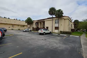 690 W Park Dr, Miami, FL 33172 - Photo 3