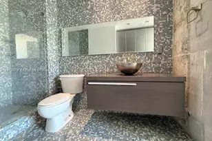 133 NE 2nd Ave, Miami, FL 33132 - Photo 11