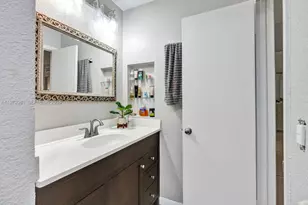 3665 NE 167th St, North Miami Beach, FL 33160 - Photo 27