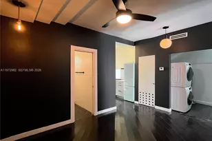 742 12th St, Miami Beach, FL 33139 - Photo 13