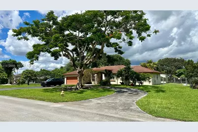 1771 NW 17th St, Homestead, FL 33030 - Photo 5