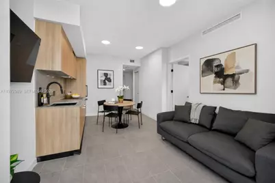 121 NE 5th St #710, Miami, FL 33132 - Photo 3