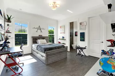 4950 E Sterling Ranch Cir, Davie, FL 33314 - Photo 19