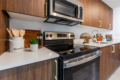 1950 W 49th St #315, Hialeah, FL 33012 - Photo 9