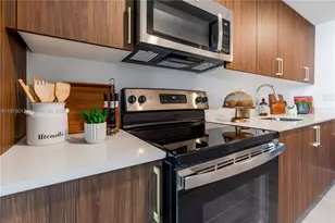 1950 W 49th St, Hialeah, FL 33012 - Photo 9