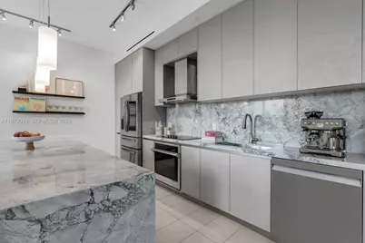 1030 15th St #PH3, Miami Beach, FL 33139 - Photo 5