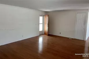 21821 S Heritage Cir, Pembroke Pines, FL 33029 - Photo 9