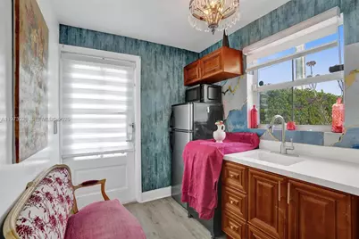 609 SW 2nd Ave, Hallandale Beach, FL 33009 - Photo 15