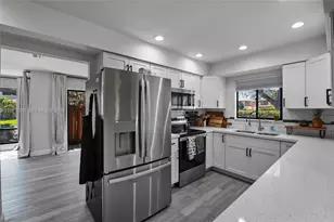 6185 Live Oak Ct, Tamarac, FL 33319 - Photo 11