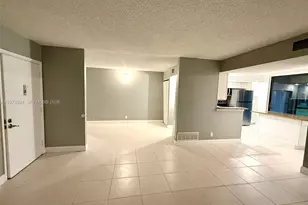 5220 Las Verdes Cir, Delray Beach, FL 33484 - Photo 3