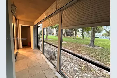 5220 Las Verdes Cir #114, Delray Beach, FL 33484 - Photo 9