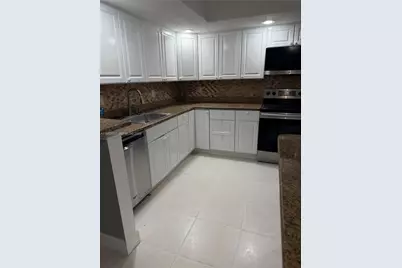 5220 Las Verdes Cir #114, Delray Beach, FL 33484 - Photo 3